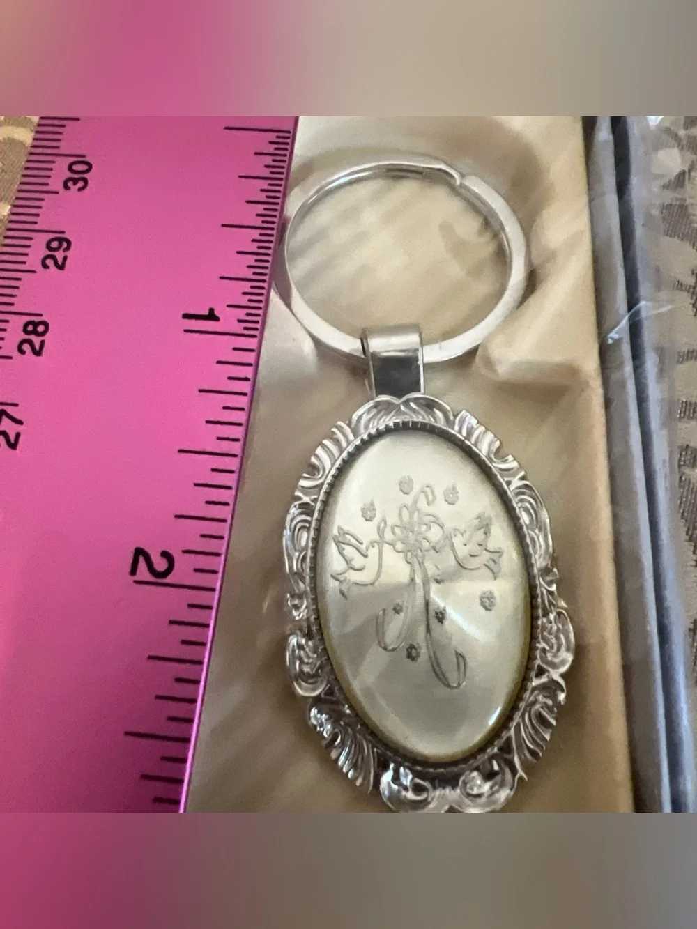 Two Doves Keychain Still In Box New Gift